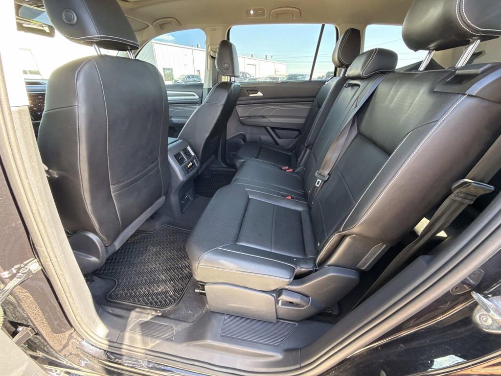 Used 2023 Volkswagen Atlas SE w/ Panoramic Sunroof Package image 17