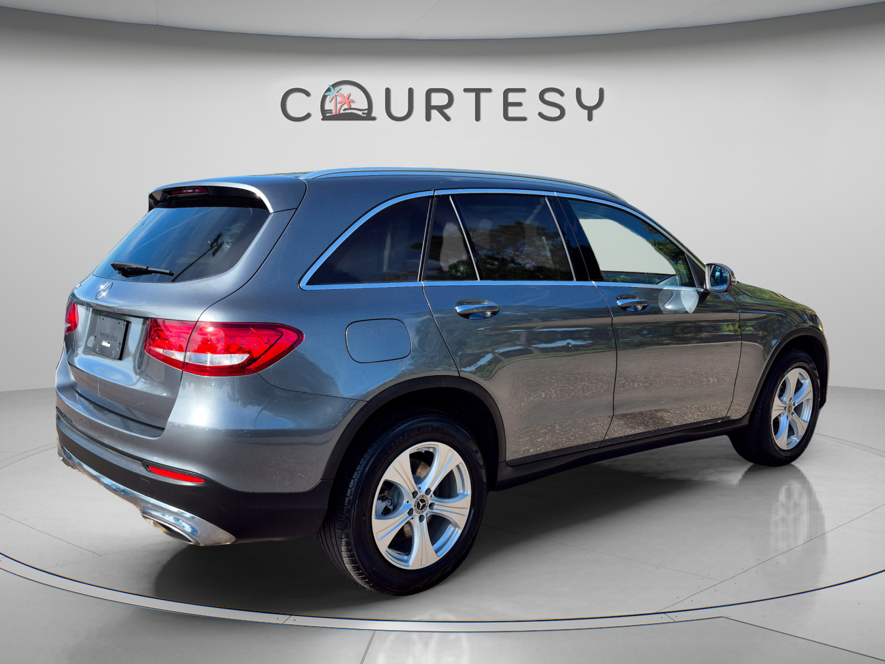 Used 2017 Mercedes-Benz GLC 300 image 5