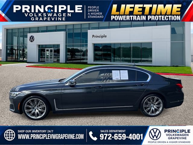 Used 2021 BMW 740i w/ Premium Package RWD image 5