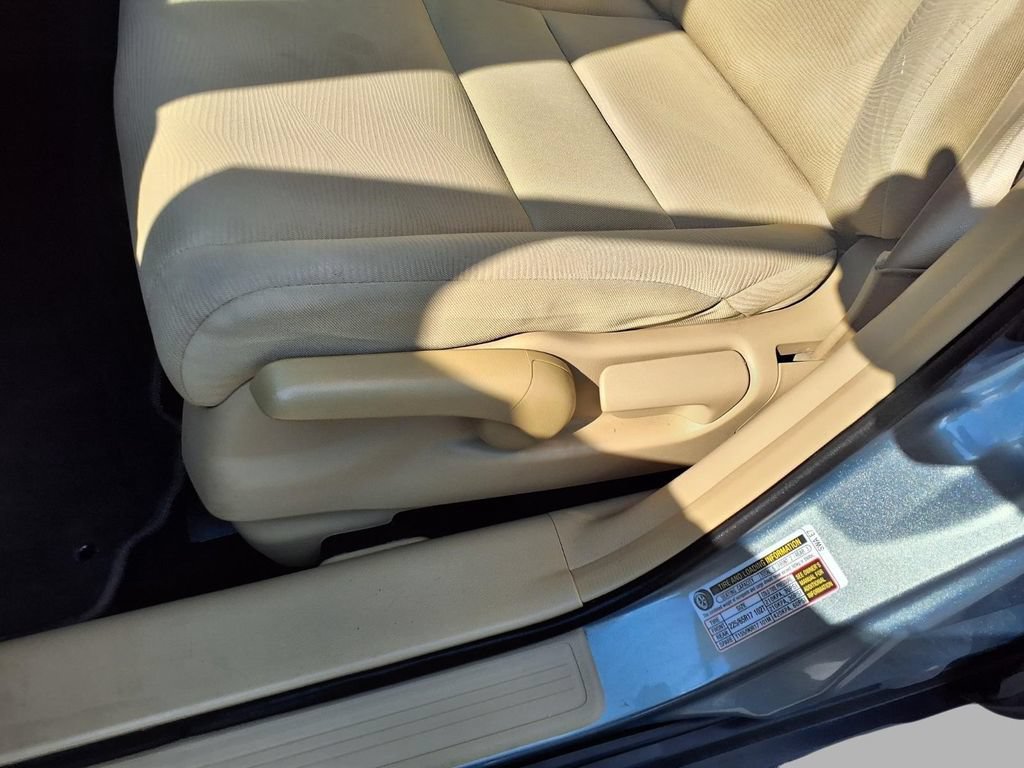 Used 2010 Honda CR-V LX image 21