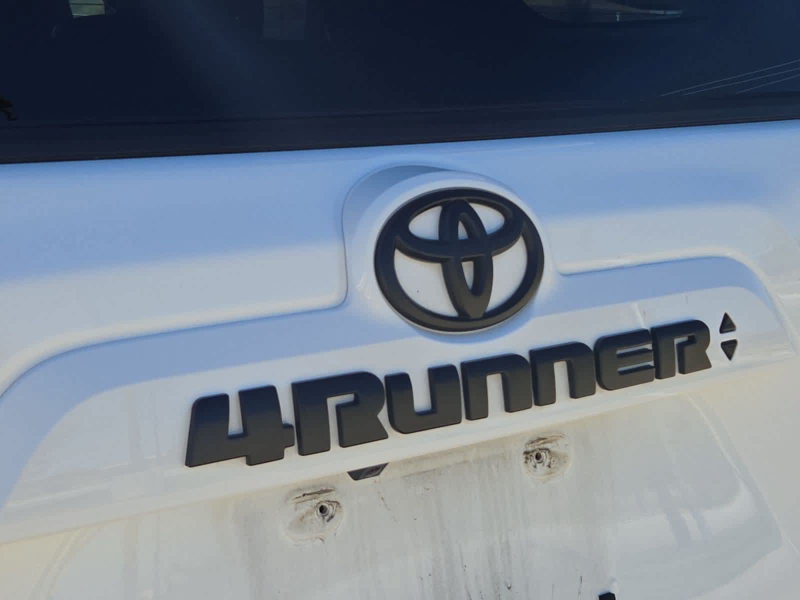 Used 2023 Toyota 4Runner SR5 AWD/4WD image 12