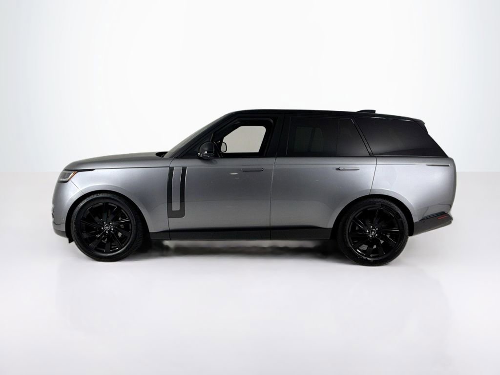Used 2023 Land Rover Range Rover SE image 2