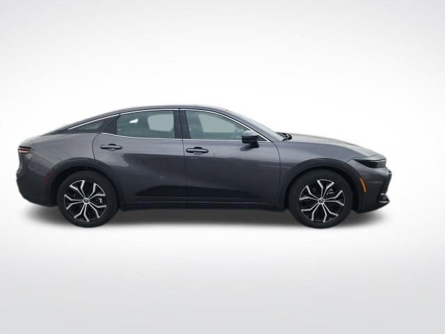 Used 2023 Toyota Crown XLE image 4