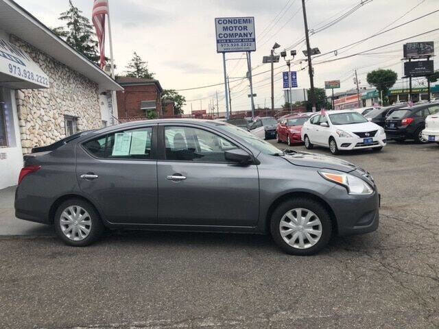 Used 2017 Nissan Versa SV image 3