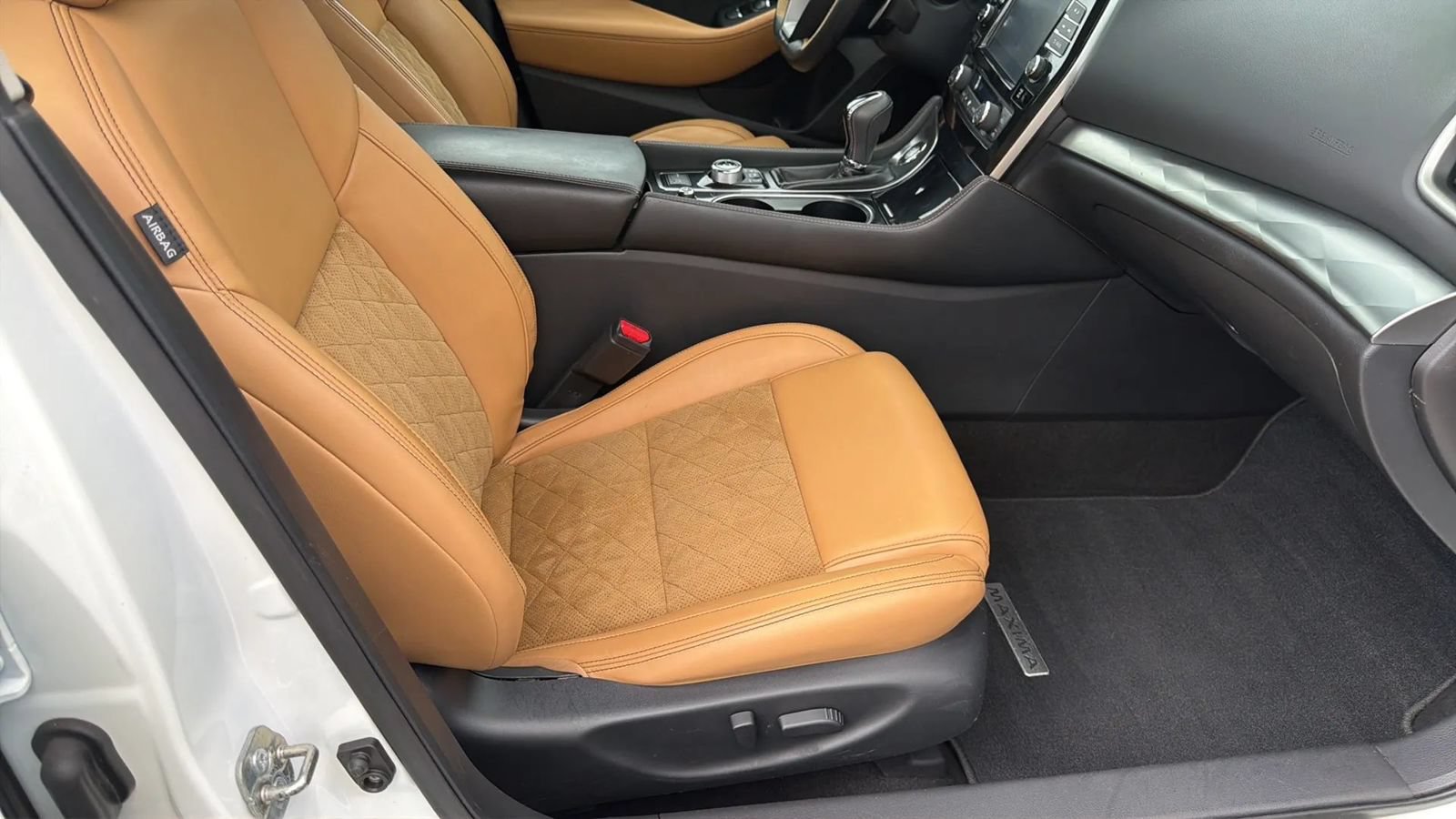 Used 2016 Nissan Maxima SR w/ Interior Lighting Package FWD image 26