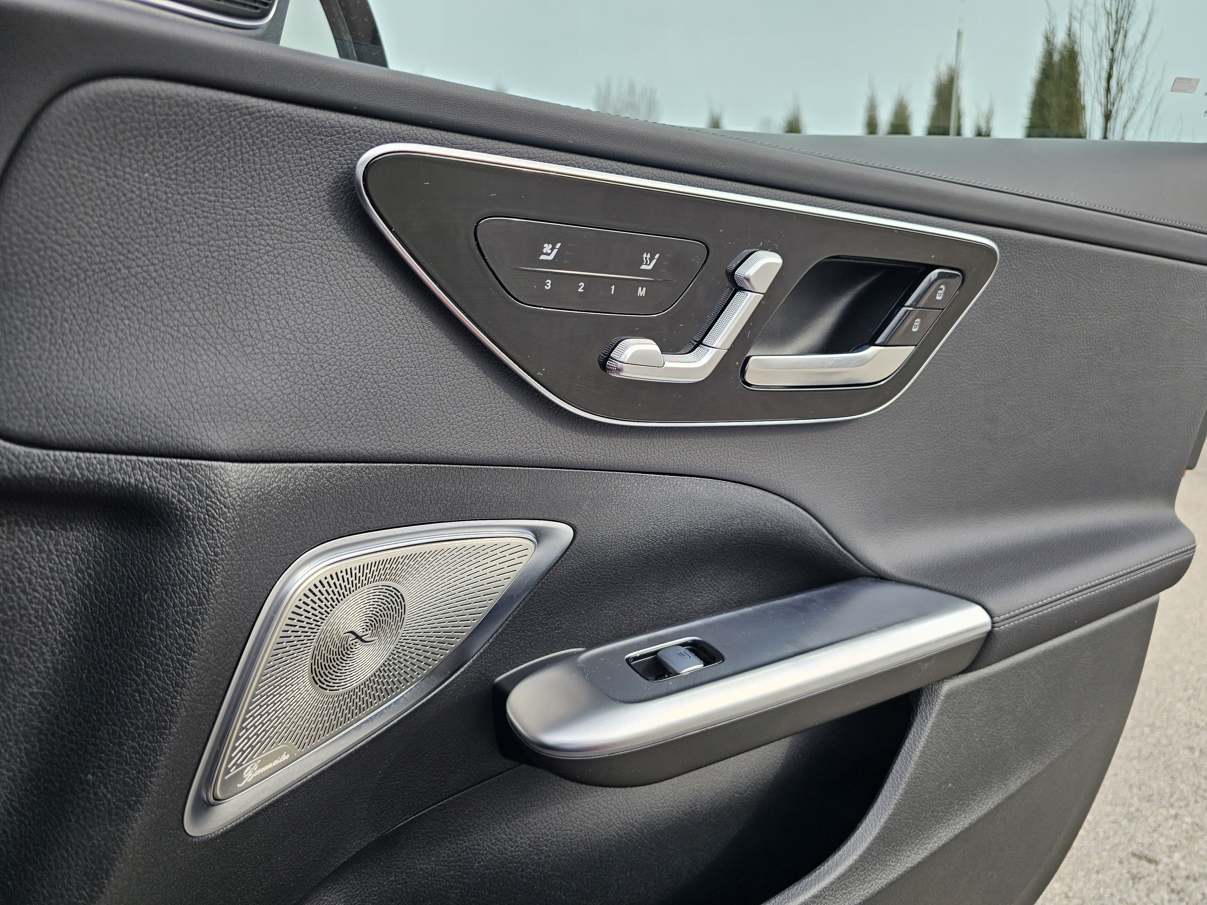 Used 2025 Mercedes-Benz C 300 4MATIC Sedan image 17