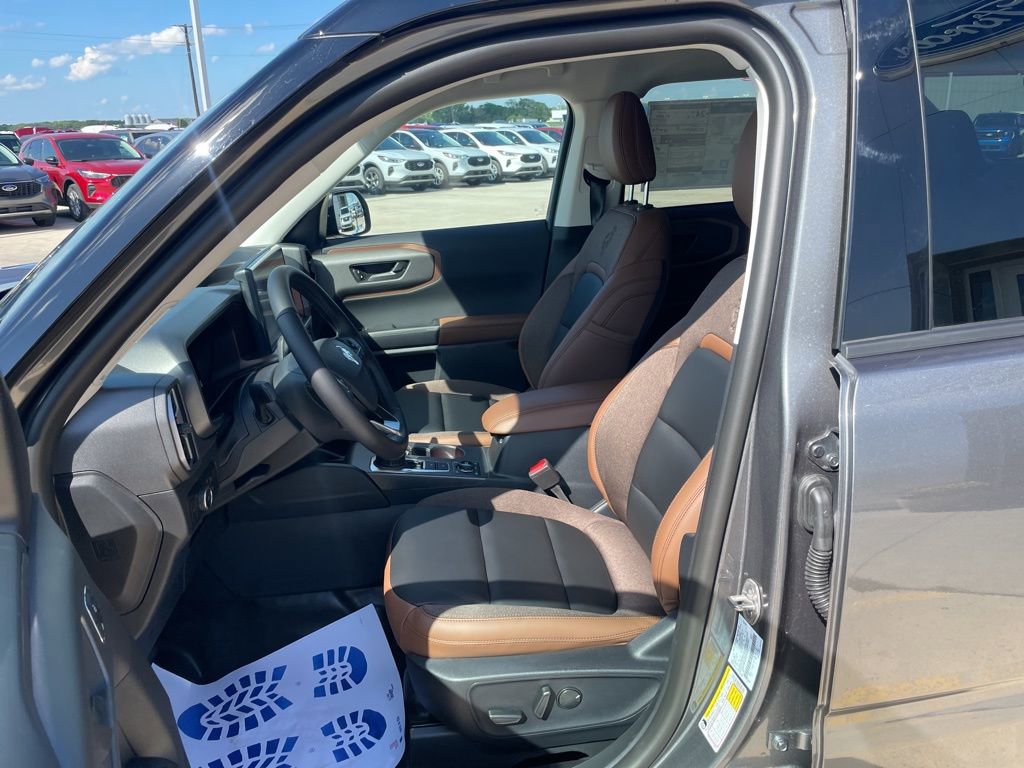 New 2025 Ford Bronco Sport Outer Banks w/ Sasquatch Outer Banks Package image 11