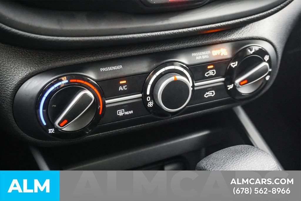 Used 2025 Kia Soul LX FWD image 36