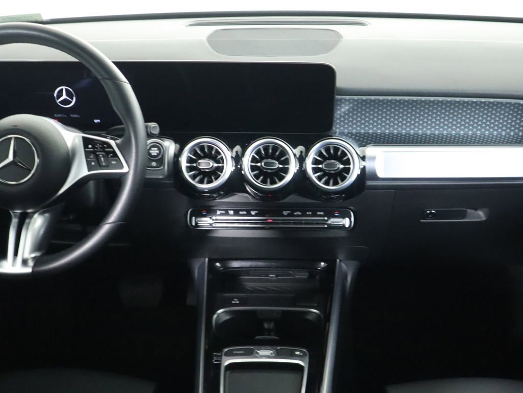 Certified 2025 Mercedes-Benz GLB 250 image 14