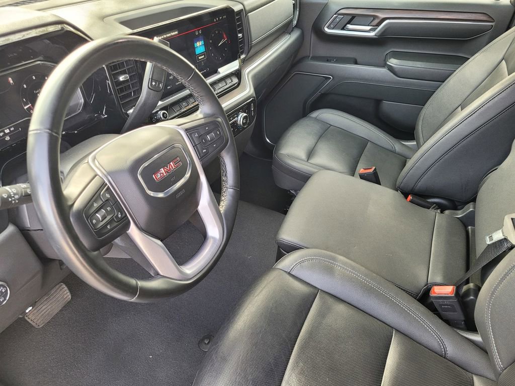 Used 2025 GMC Sierra 1500 SLT AWD/4WD image 18