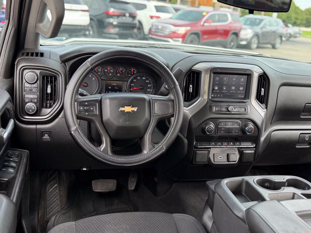 Used 2020 Chevrolet Silverado 1500 Custom w/ Custom Value Package AWD/4WD image 5