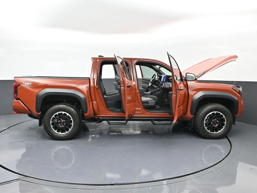 Certified 2025 Toyota Tacoma TRD Off-Road image 54