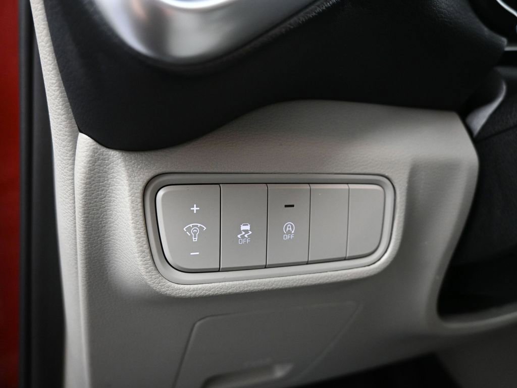 Used 2025 Kia Soul LX w/ LX Technology Package image 21