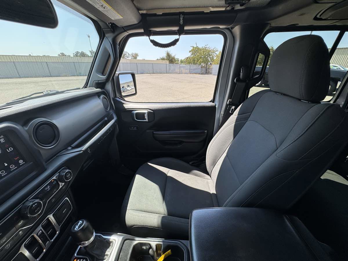 Used 2018 Jeep Wrangler Unlimited Sport S image 47