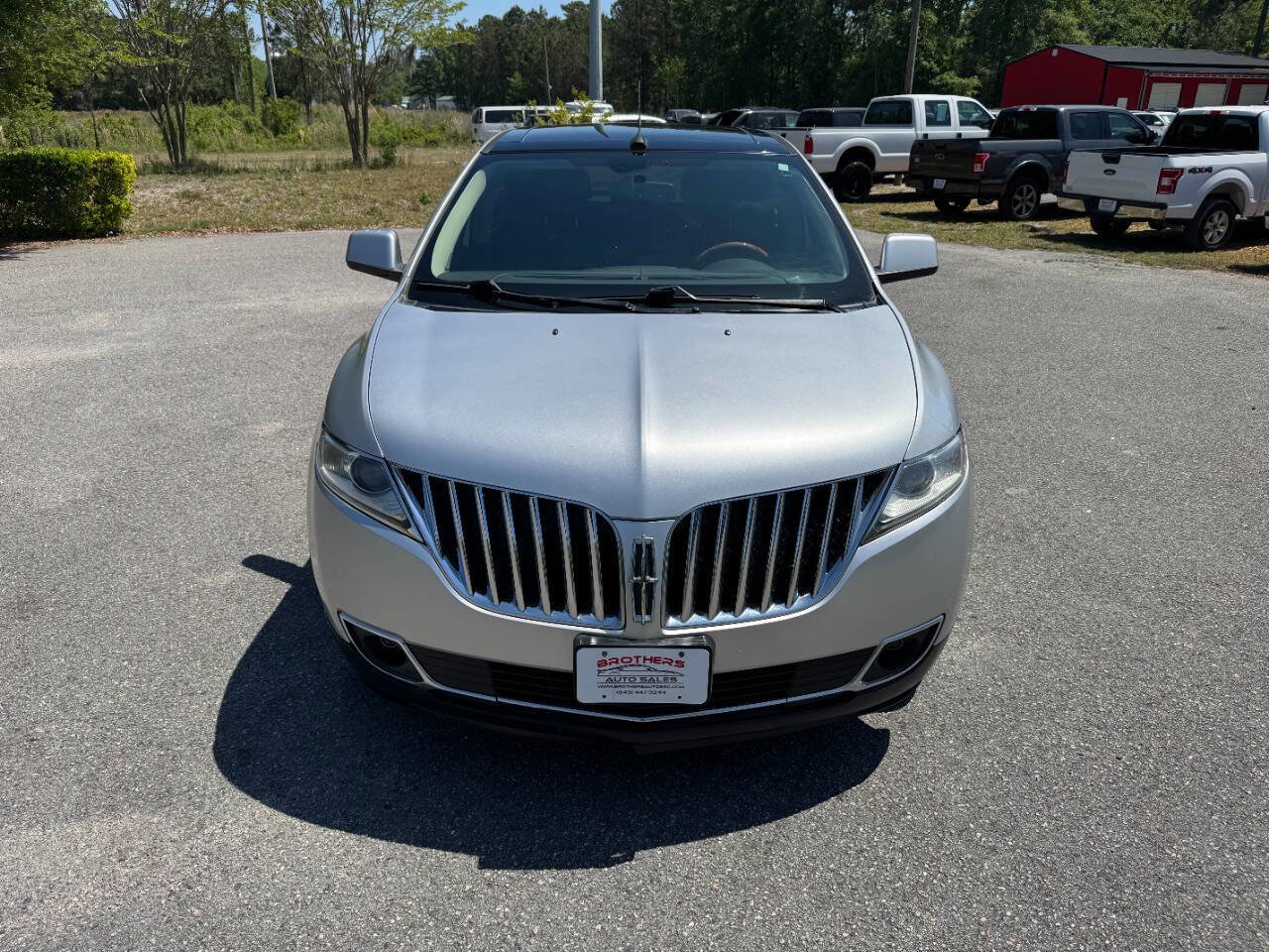 Used 2011 Lincoln MKX AWD w/ 102A Rapid Spec Order Code image 2