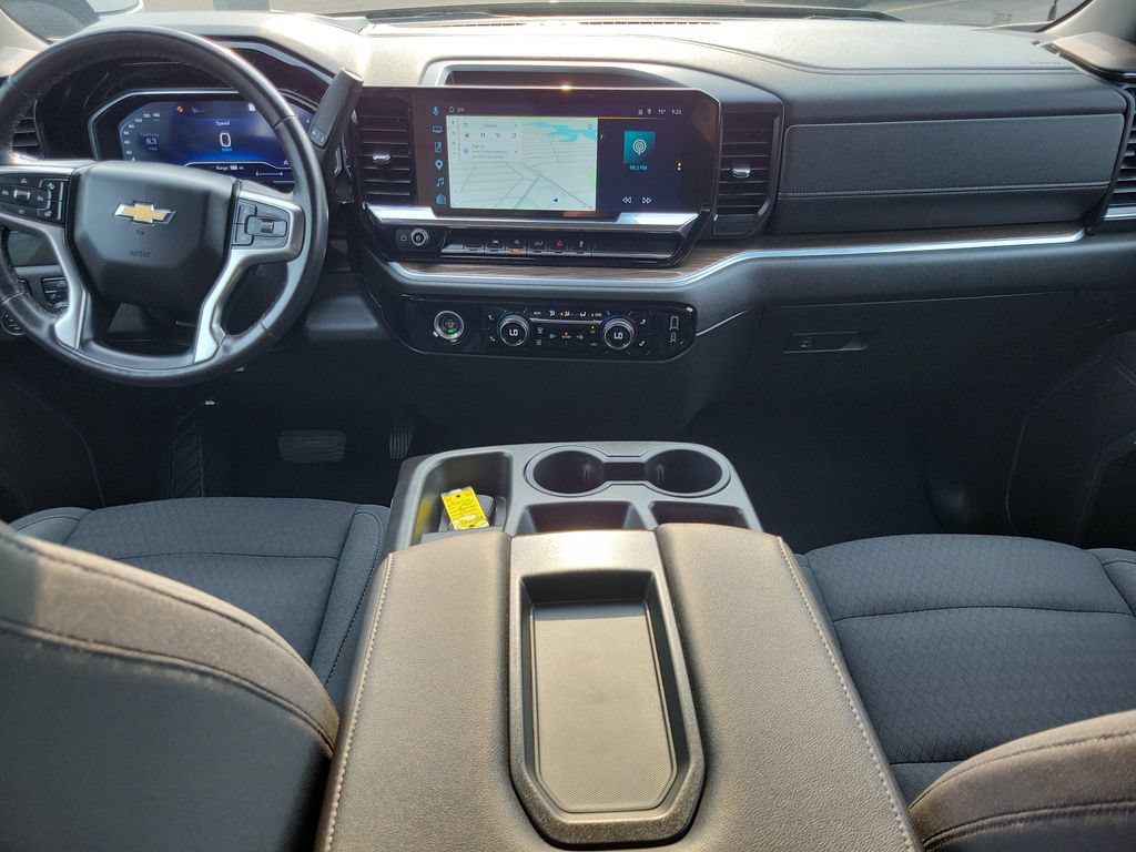 Used 2022 Chevrolet Silverado 1500 LT AWD/4WD image 14