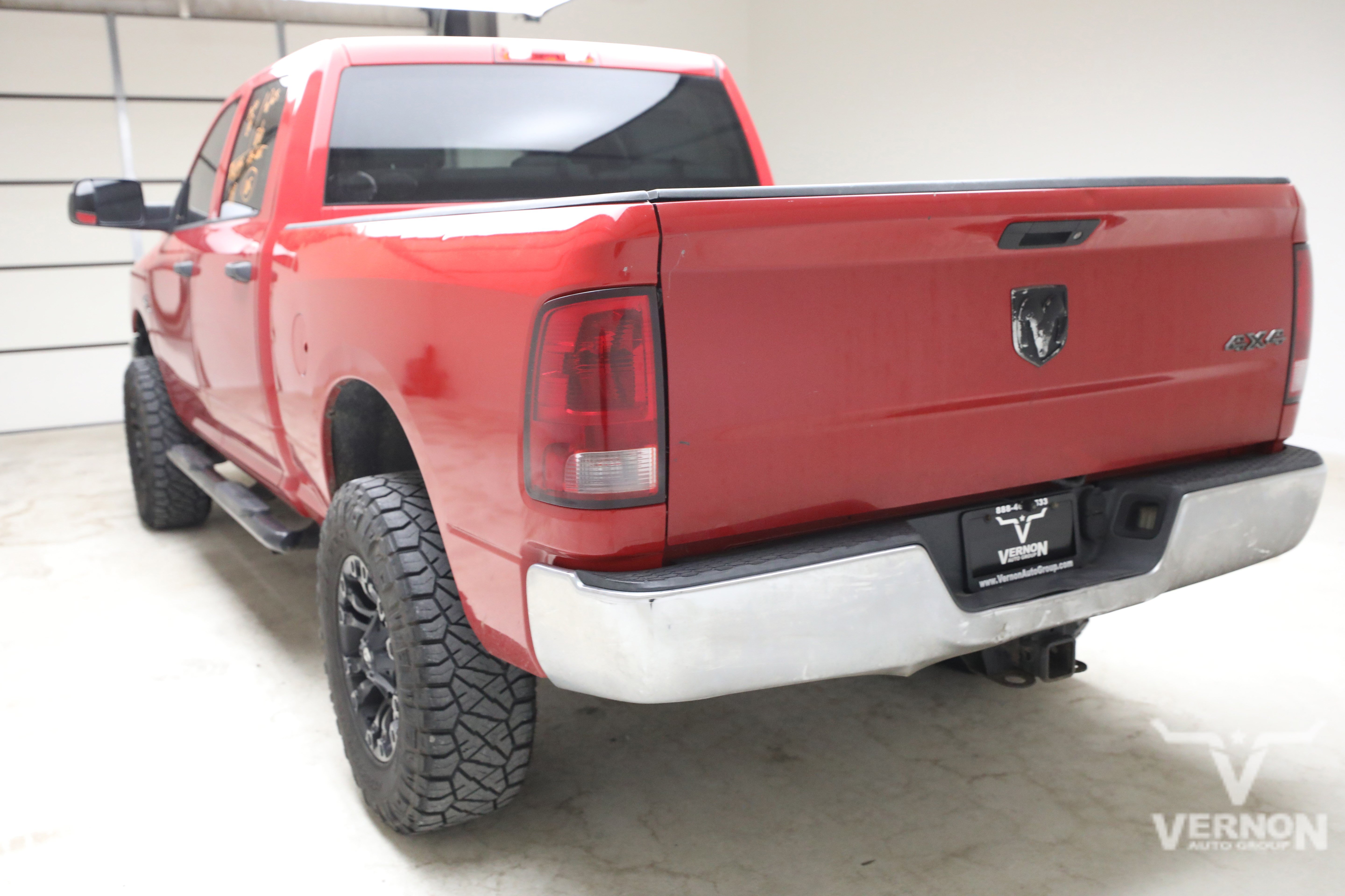 Used 2013 RAM 2500 Tradesman w/ Chrome Appearance Group AWD/4WD image 2