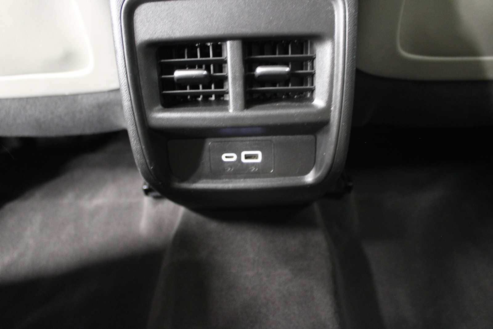 Used 2023 Cadillac XT4 Premium Luxury AWD/4WD image 36