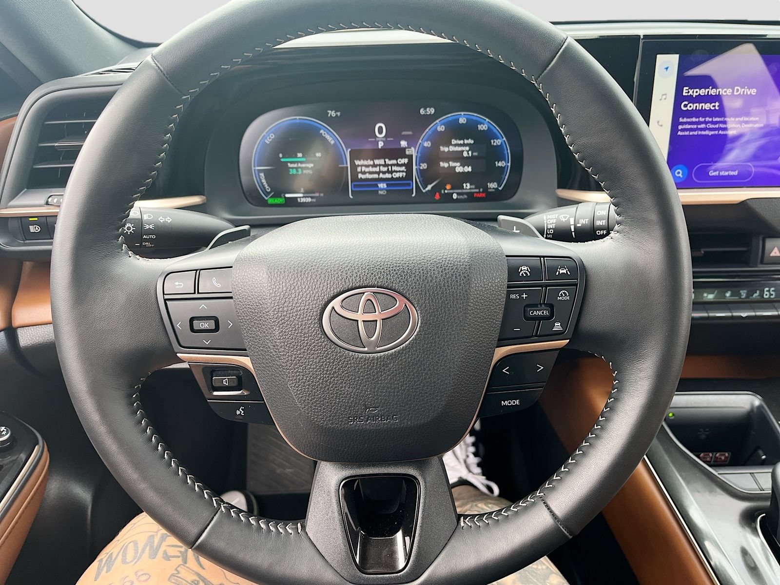 Used 2025 Toyota Crown Signia AWD/4WD image 11