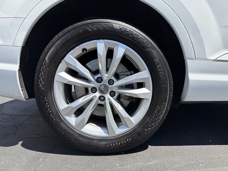 Used 2017 Audi Q7 2.0T Premium AWD/4WD image 17
