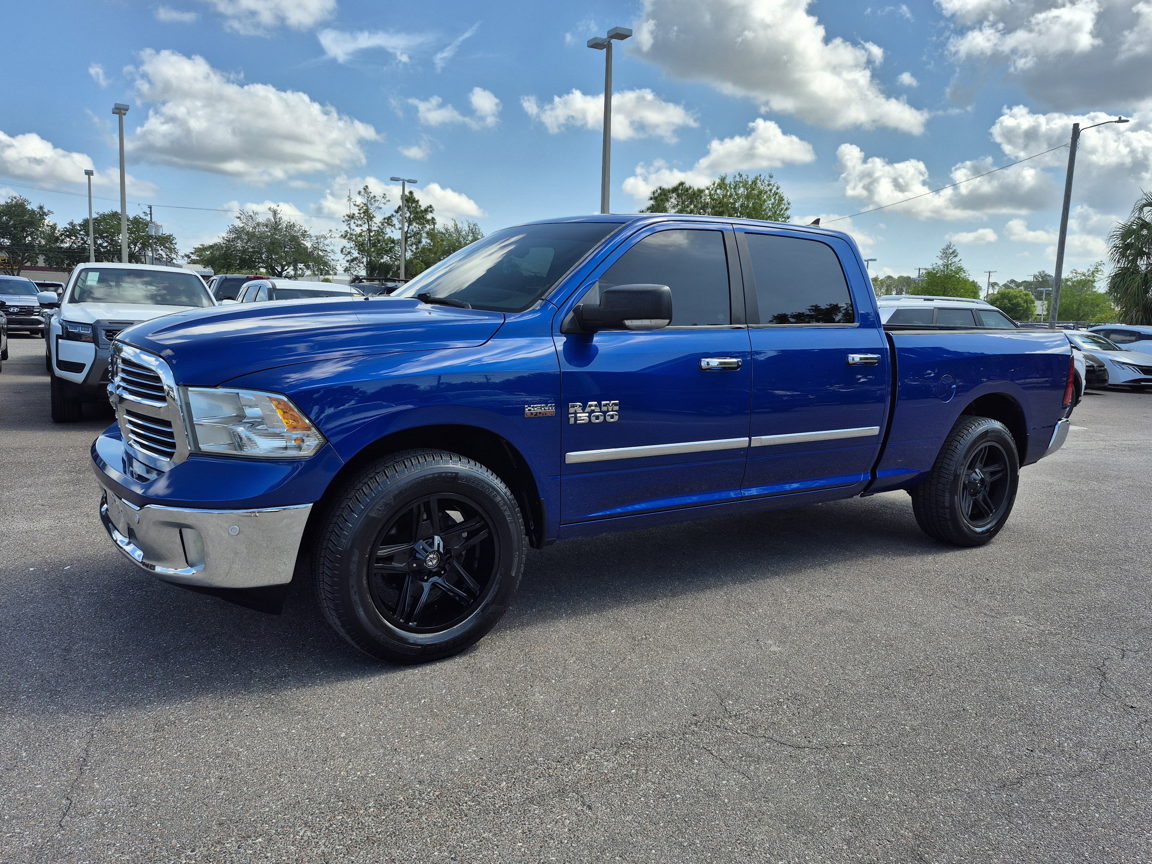 Used 2016 RAM 1500 Lone Star RWD image 1