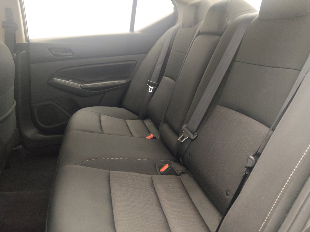 Used 2024 Nissan Altima 2.5 SV FWD image 18