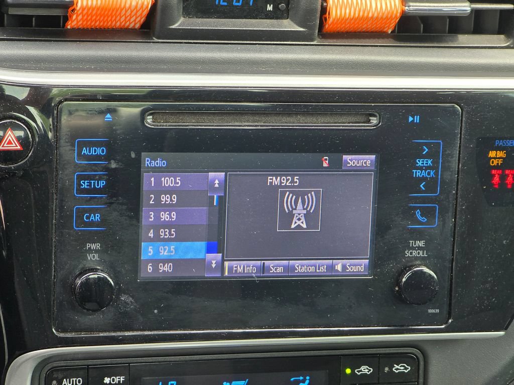 Used 2019 Toyota Corolla LE FWD image 9
