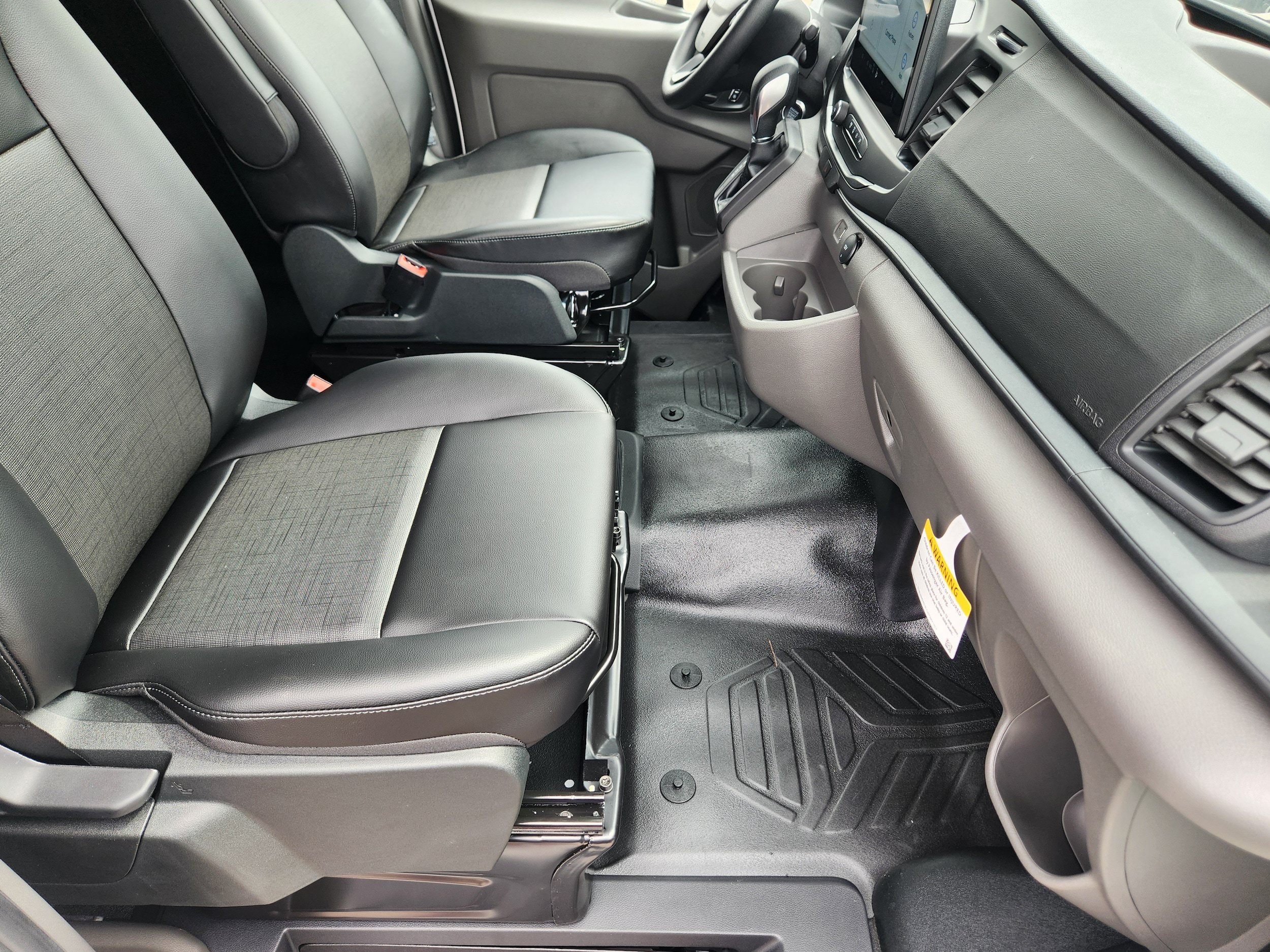 New 2027 Ford Transit 150 Low Roof w/ Load Area Protection Package RWD image 10