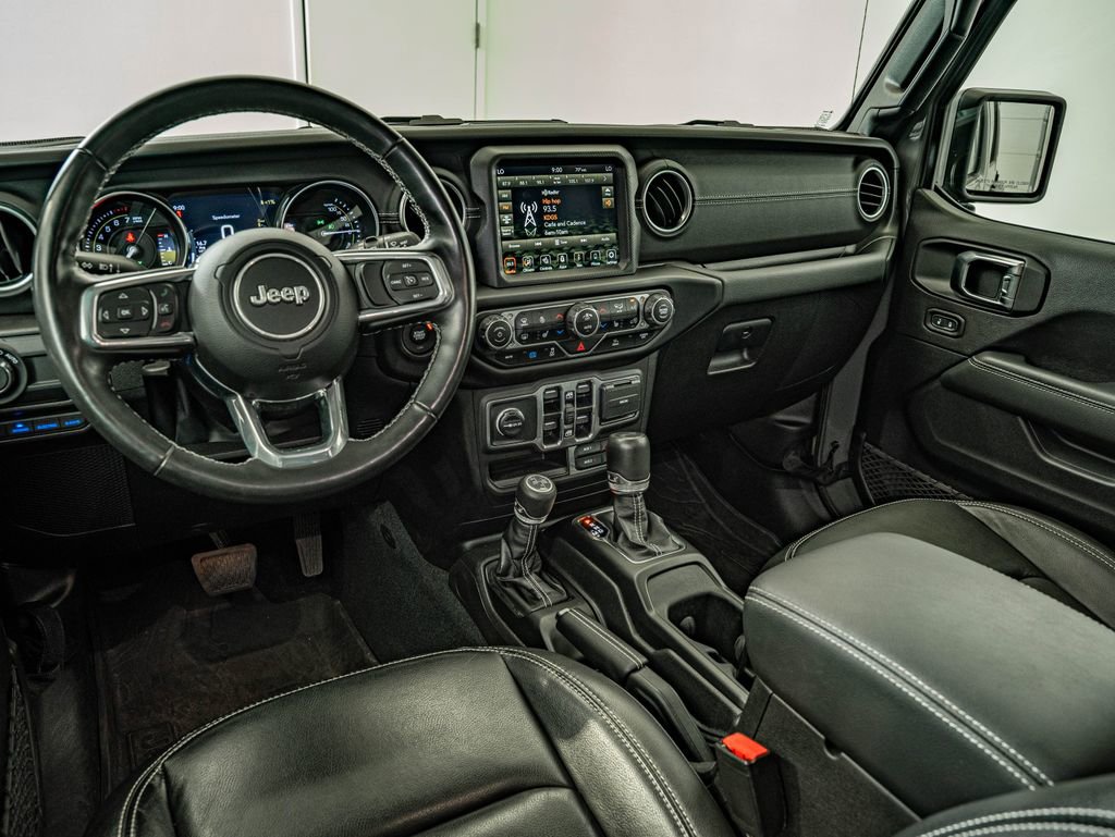 Used 2023 Jeep Wrangler Unlimited Sahara w/ Cold Weather Group AWD/4WD image 27