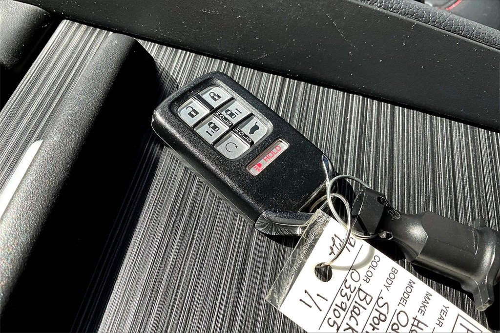 Used 2024 Honda Odyssey Sport image 11