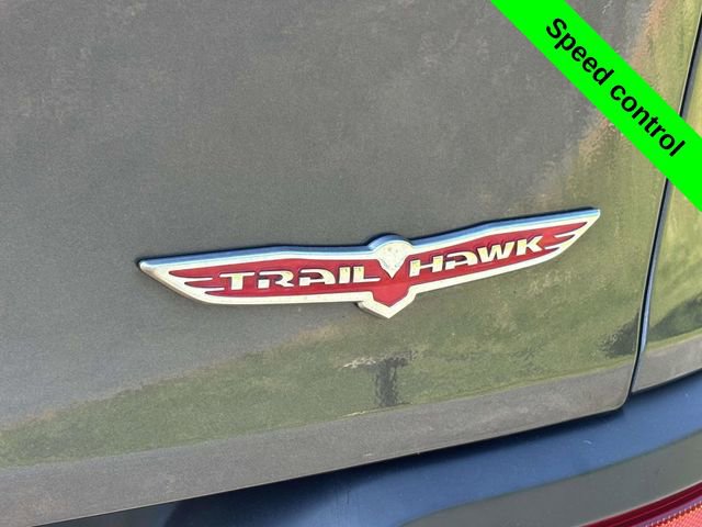 Used 2017 Jeep Cherokee Trailhawk w/ Cold Weather Group AWD/4WD image 37