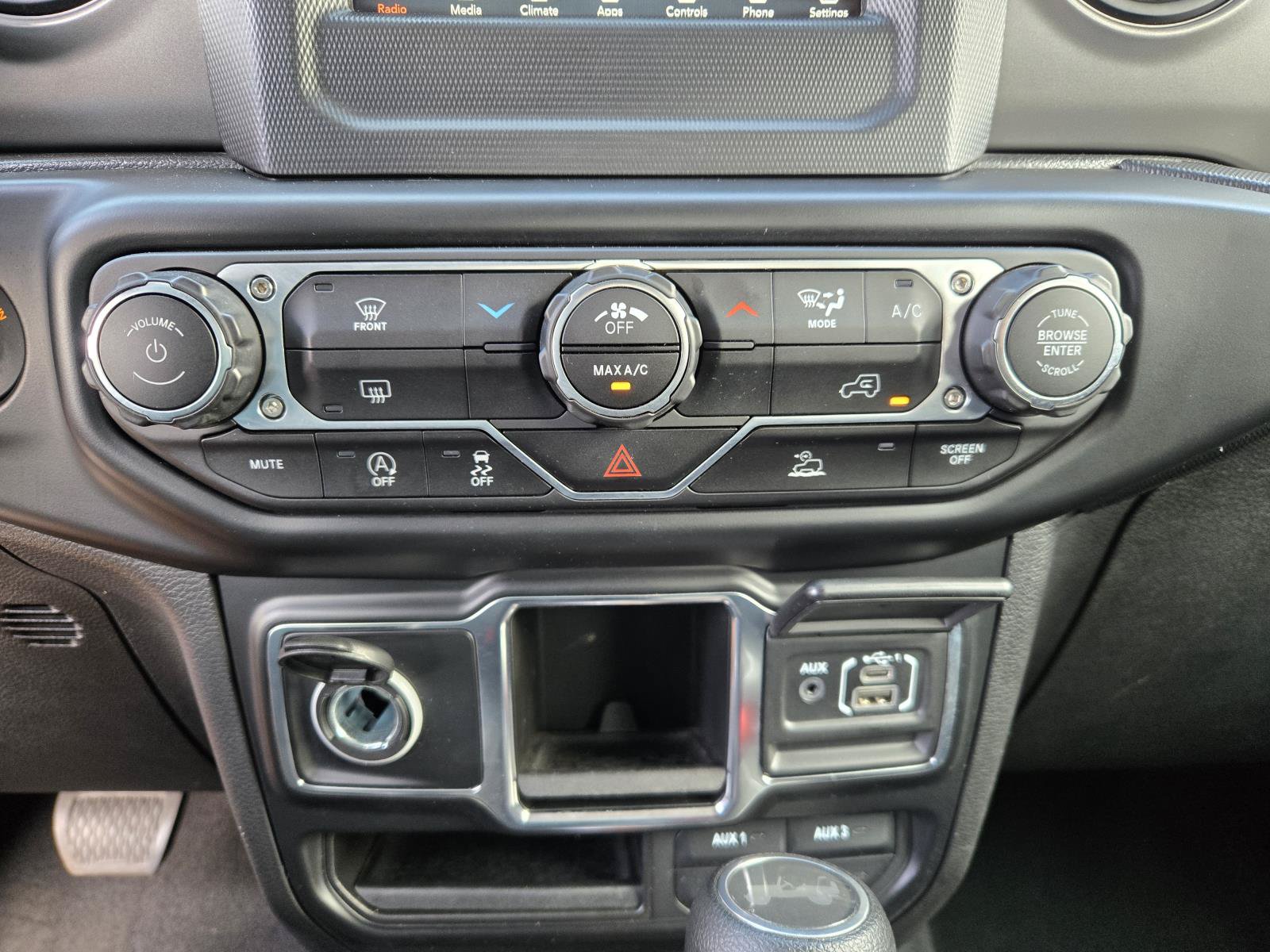 Used 2022 Jeep Wrangler Unlimited Sport AWD/4WD image 11