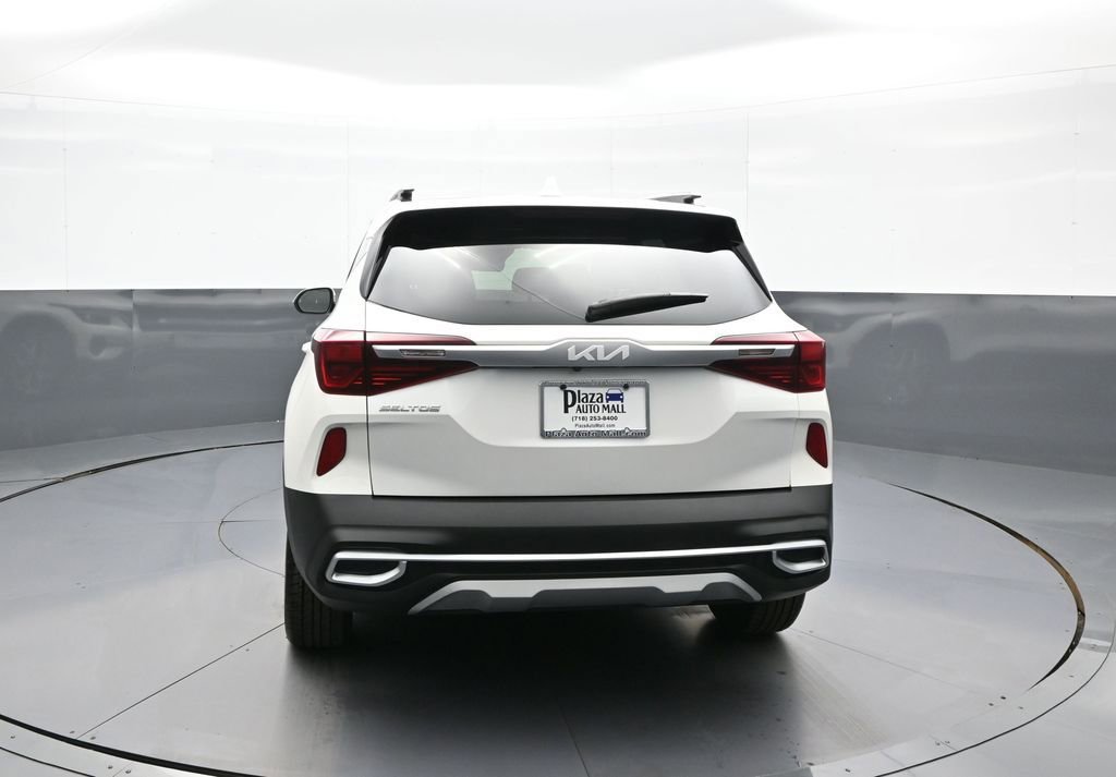Certified 2022 Kia Seltos EX image 7