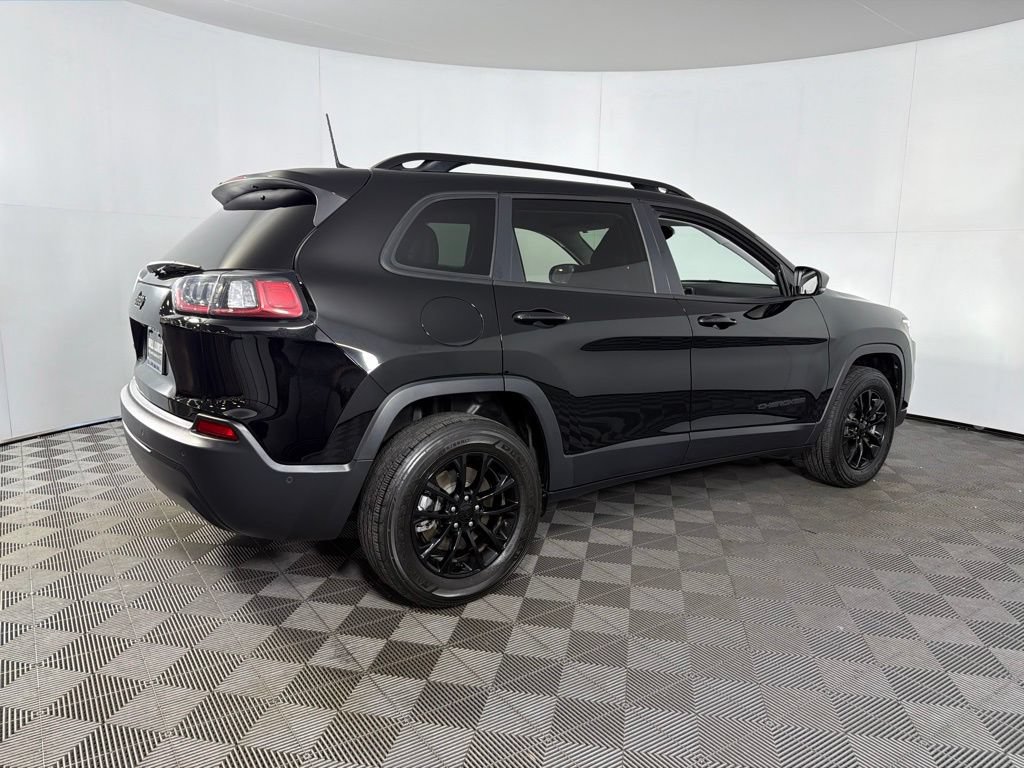 Used 2023 Jeep Cherokee Altitude Lux w/ Mopar Interior Package AWD/4WD image 7