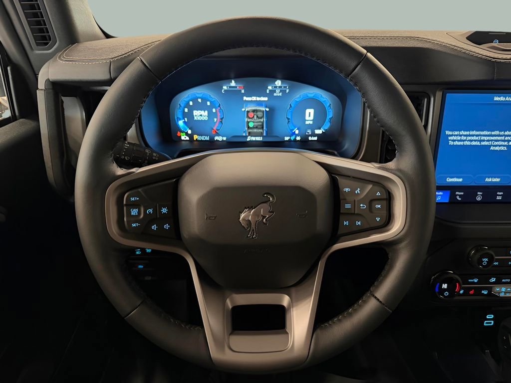 New 2025 Ford Bronco Badlands w/ Sasquatch Package AWD/4WD image 14