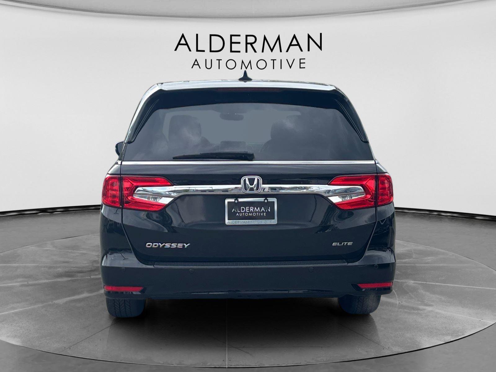Used 2019 Honda Odyssey Elite image 4