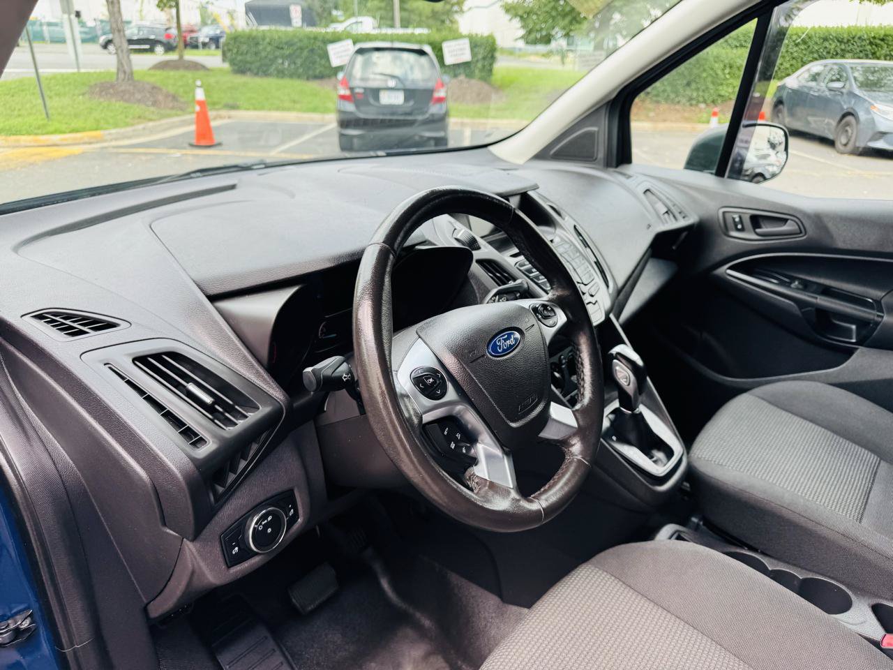 Used 2018 Ford Transit Connect XL FWD image 28