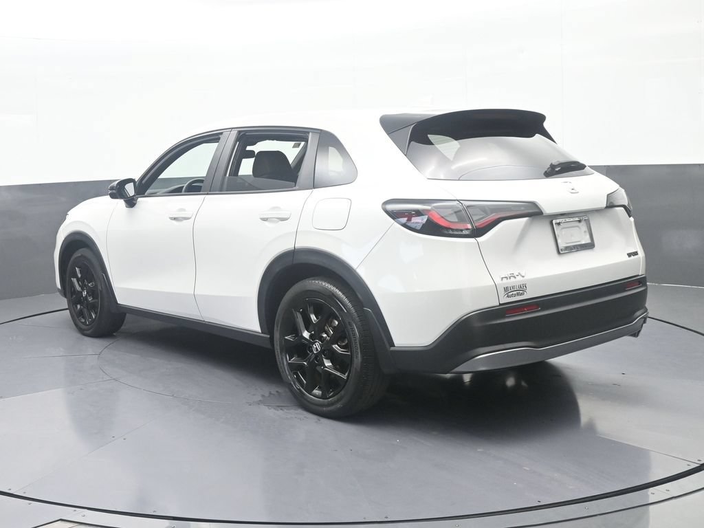 Used 2025 Honda HR-V Sport image 4