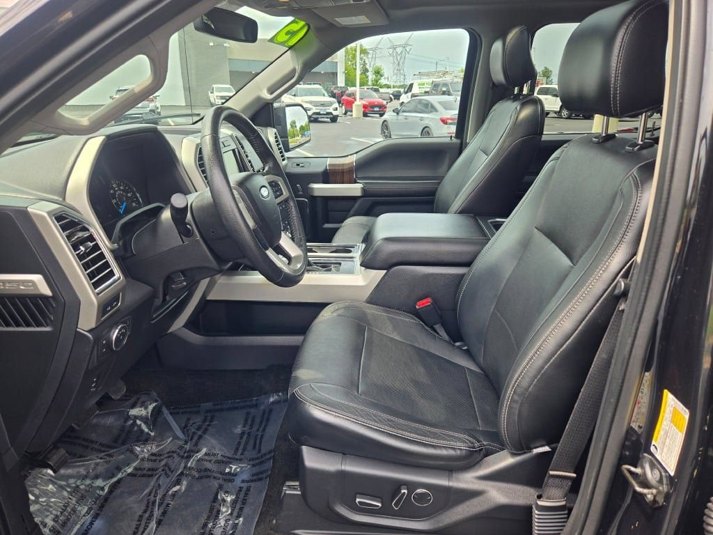 Used 2015 Ford F150 Lariat w/ Equipment Group 501A Mid AWD/4WD image 24