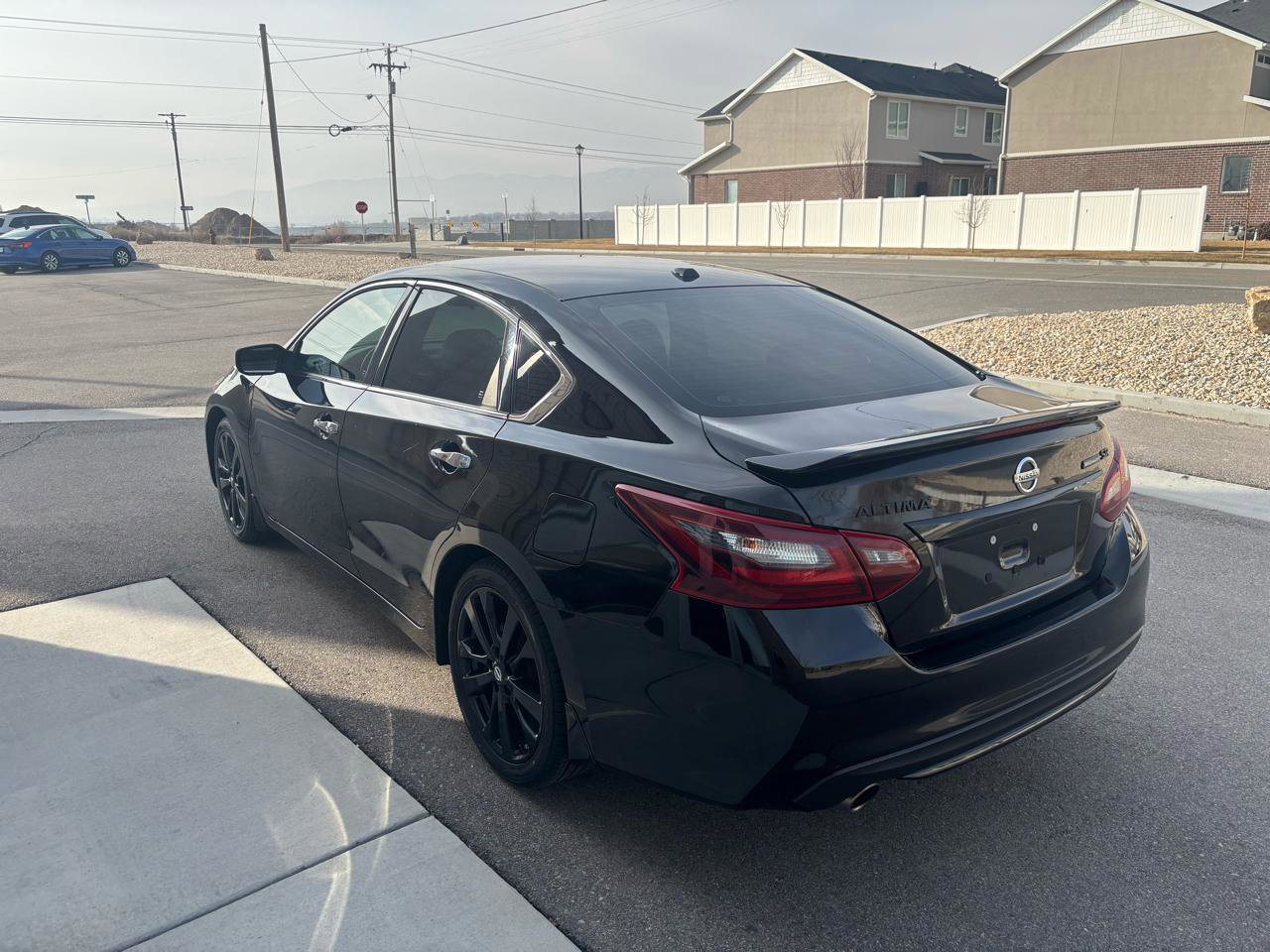 Used 2018 Nissan Altima 2.5 SR w/ SR Midnight Edition image 4