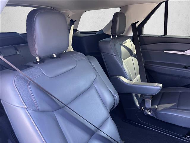 Used 2025 Ford Explorer Active w/ Active Comfort Package image 21