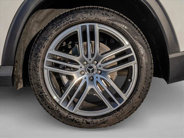 Used 2025 Mercedes-Benz GLS 450 4MATIC image 15
