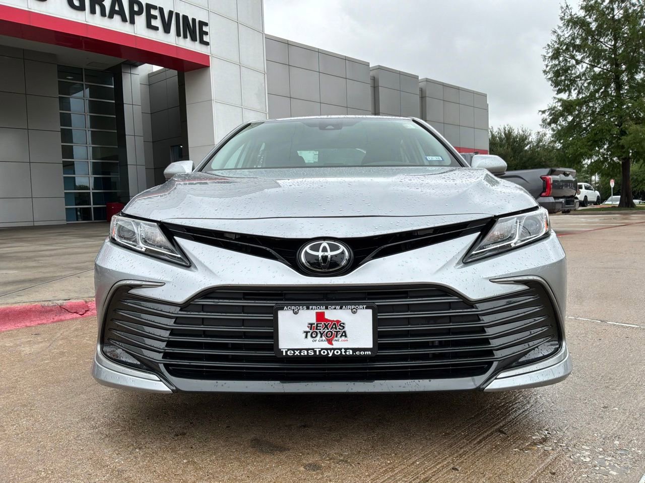 Used 2024 Toyota Camry LE FWD image 3