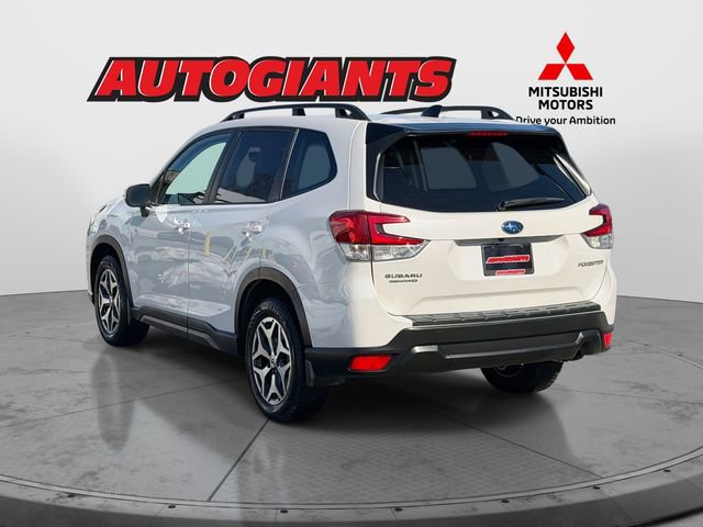 Used 2024 Subaru Forester Premium image 4