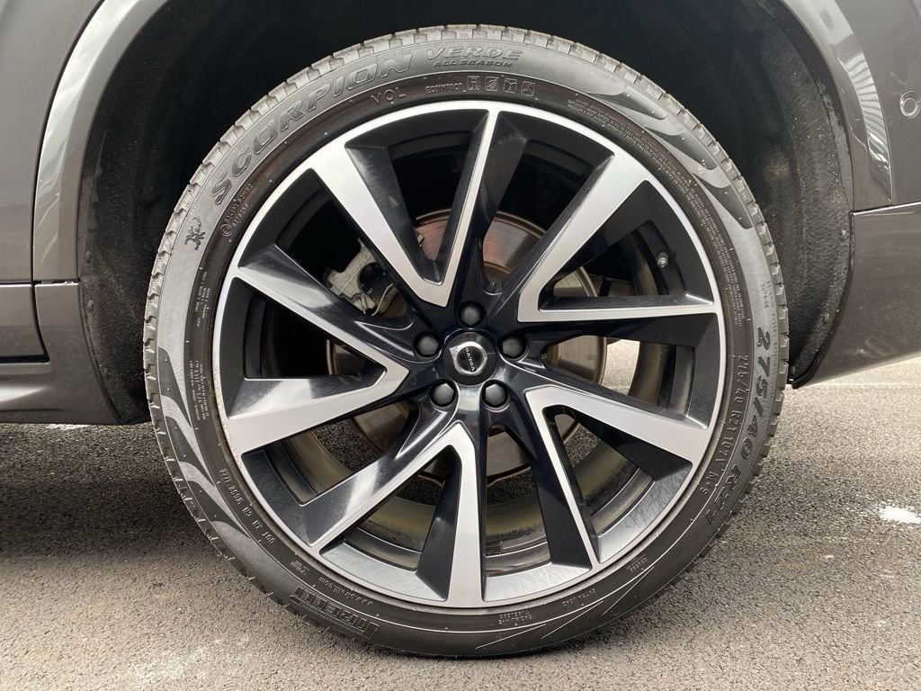 Used 2023 Volvo XC90 B6 Plus w/ Protection Package image 30