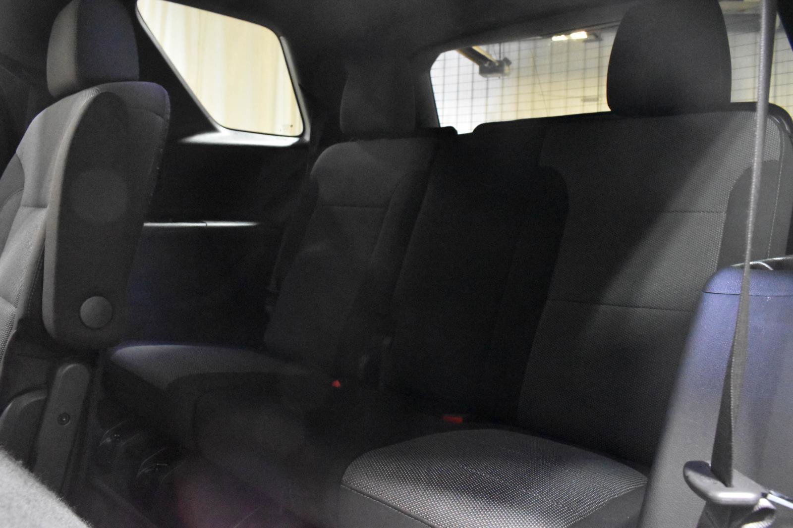 Used 2023 Chevrolet Traverse LT FWD image 9
