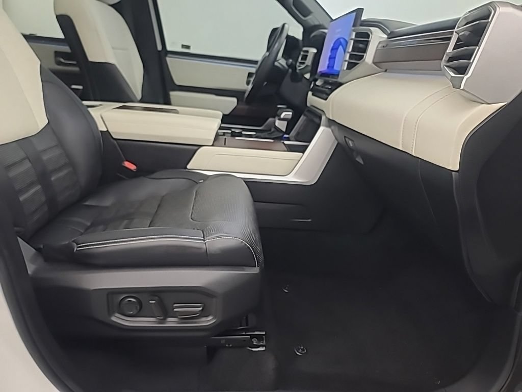Used 2022 Toyota Tundra Capstone AWD/4WD image 15