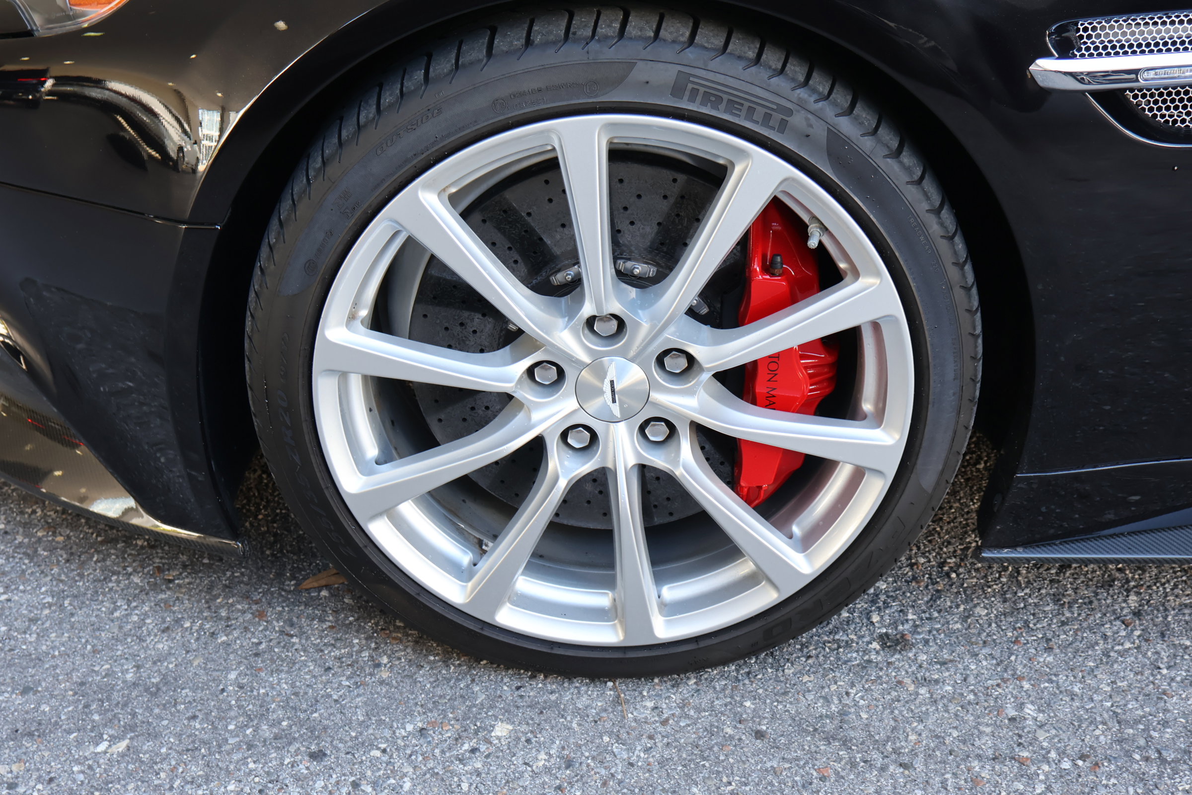 Used 2014 Aston Martin Vanquish Coupe image 13