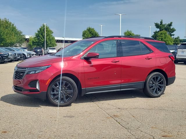 Used 2022 Chevrolet Equinox RS FWD image 1