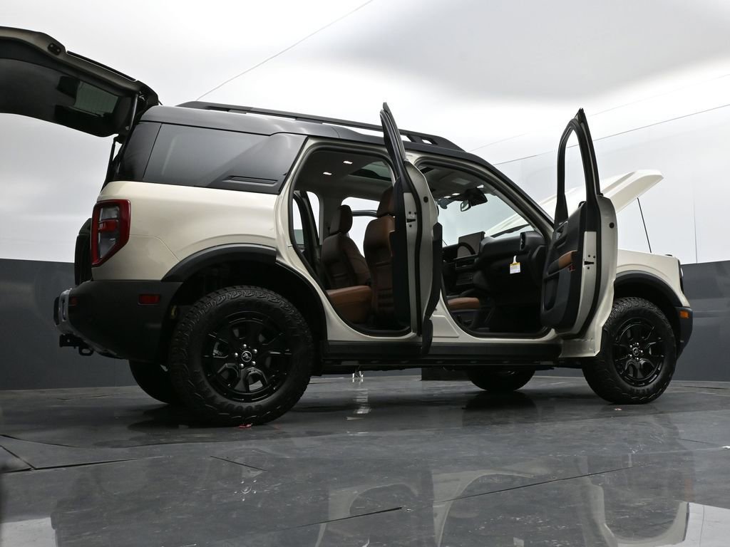 New 2025 Ford Bronco Sport Outer Banks w/ Sasquatch Outer Banks Package image 36